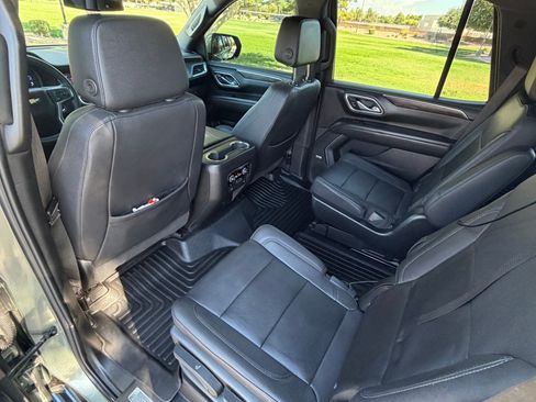 Used 2023 Chevrolet Tahoe LT w/ Luxury Package RWD image 17