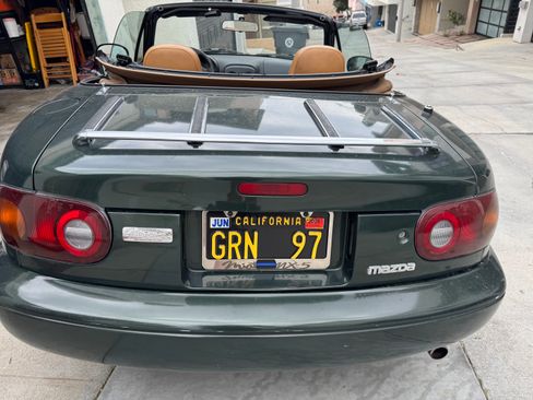 Used 1997 MAZDA MX-5 Miata image 10