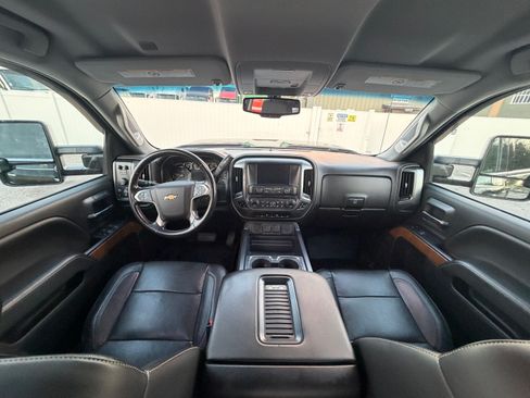 Used 2019 Chevrolet Silverado 3500 LTZ AWD/4WD image 8