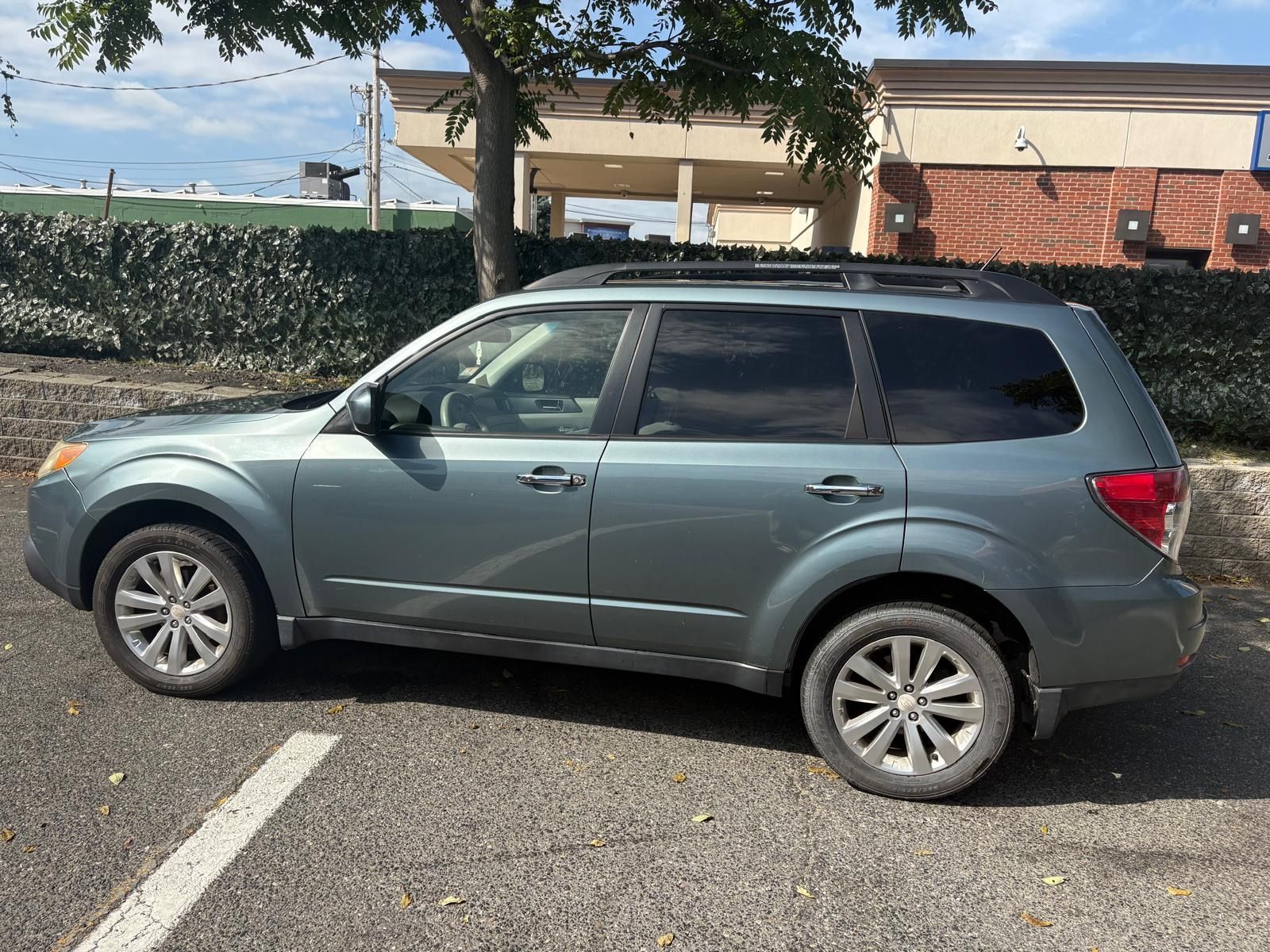 Used 2012 Subaru Forester 2.5X Premium w/ All-Weather Pkg AWD/4WD image 1