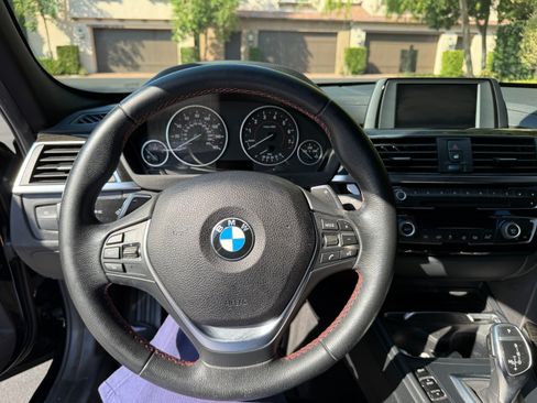 Used 2018 BMW 330i Sedan w/ Convenience Package RWD image 18