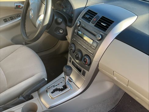 Used 2011 Toyota Corolla LE image 10