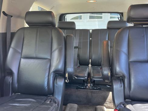 Used 2009 GMC Yukon XL SLT RWD image 8