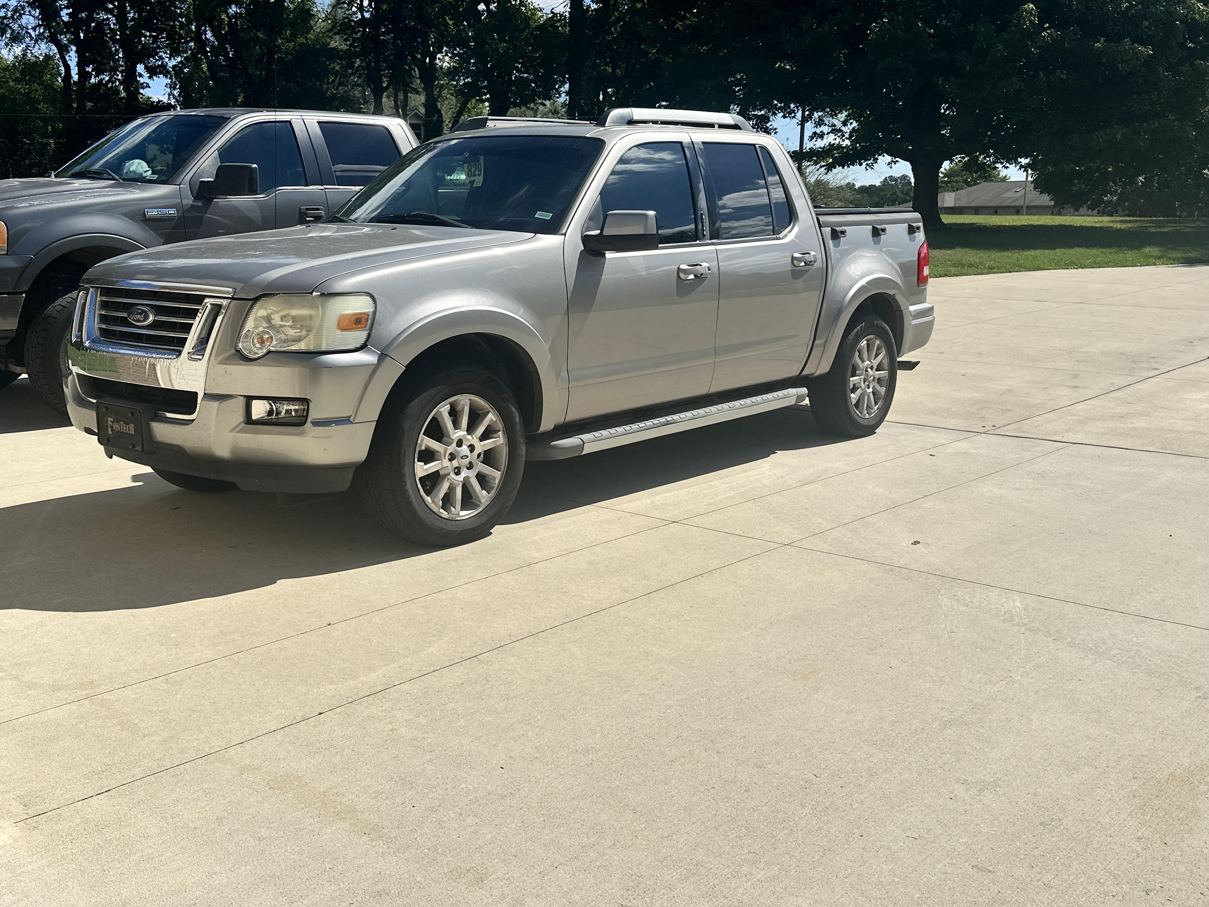 Used 2008 Ford Explorer Sport Trac Limited AWD/4WD image 5