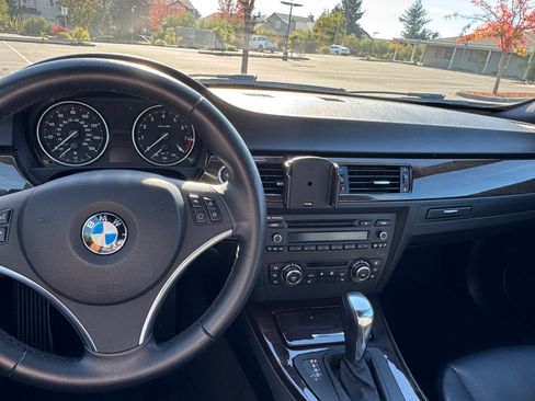 Used 2013 BMW 328i Convertible image 23