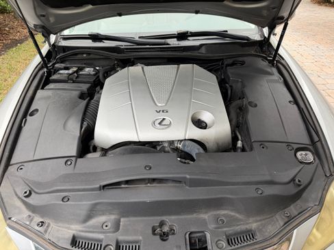 Used 2010 Lexus IS 350C image 10