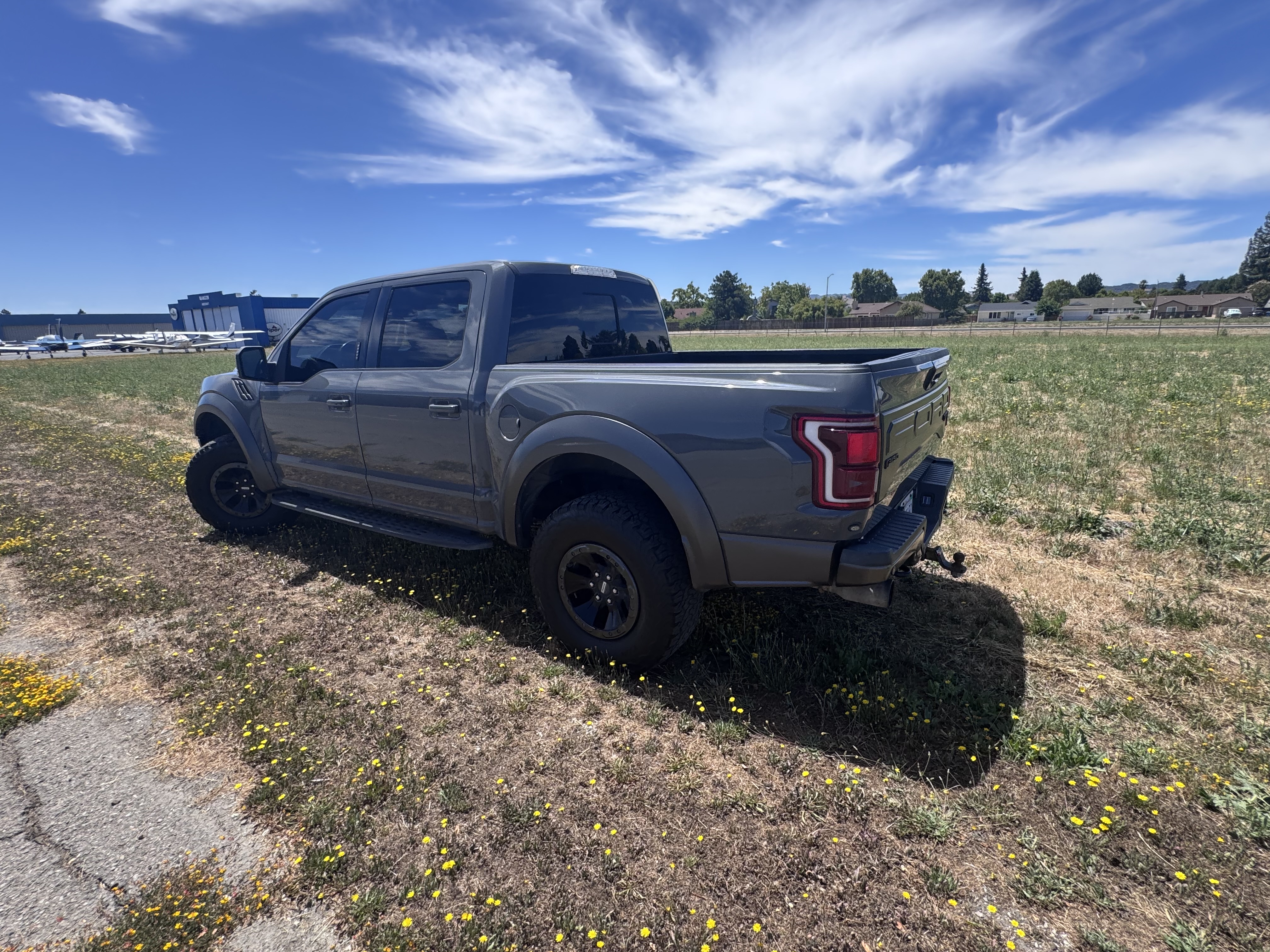 Used 2018 Ford F150 Raptor w/ Equipment Group 802A Luxury AWD/4WD image 4