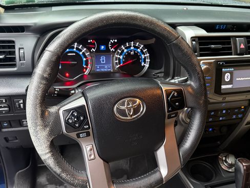 Used 2015 Toyota 4Runner Limited AWD/4WD image 15
