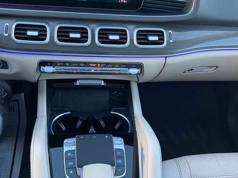 Used 2020 Mercedes-Benz GLE 350 4MATIC image 26