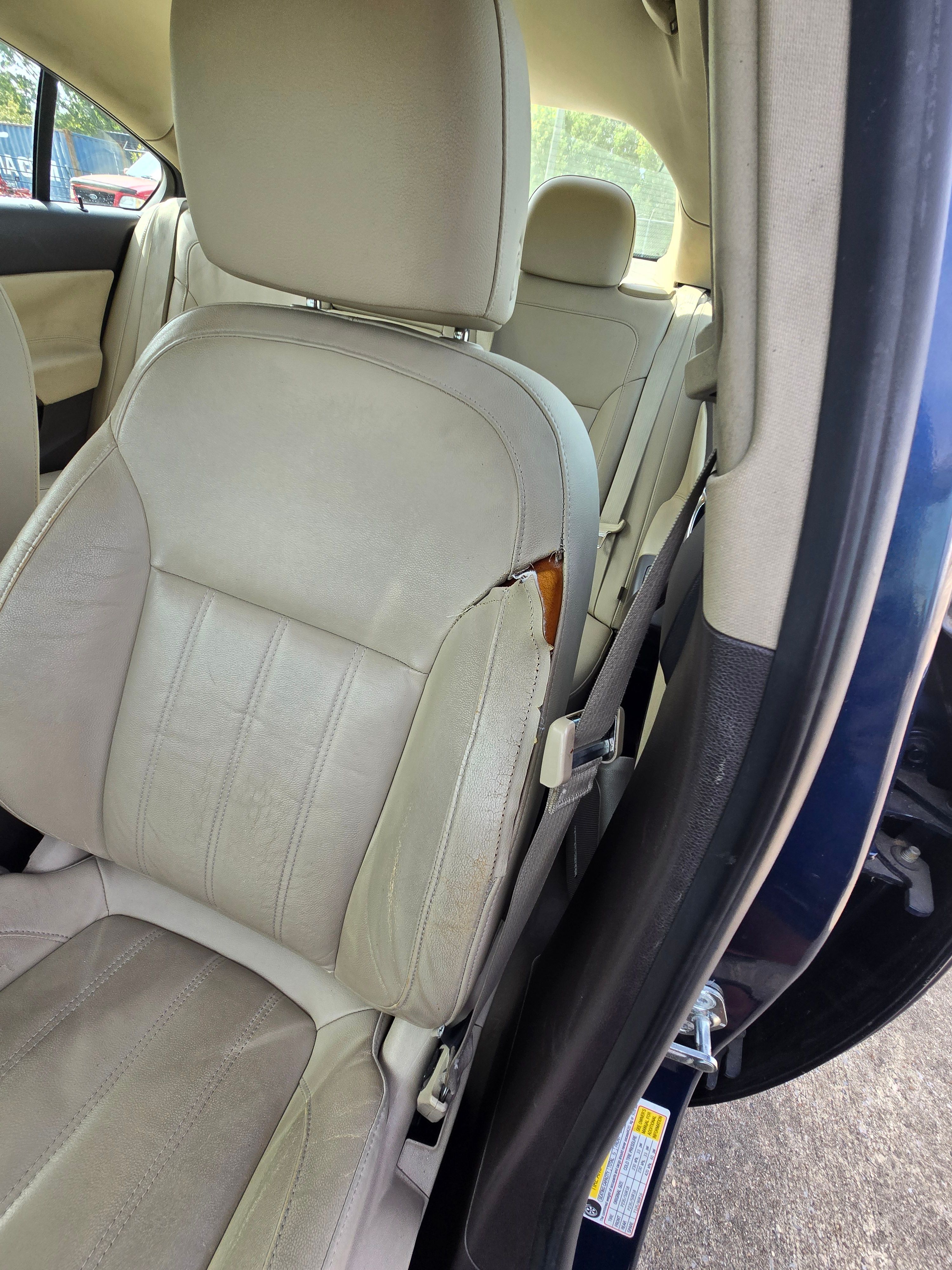 Used 2011 Buick Regal CXL w/ RL6 Preferred Equipment Group FWD image 8