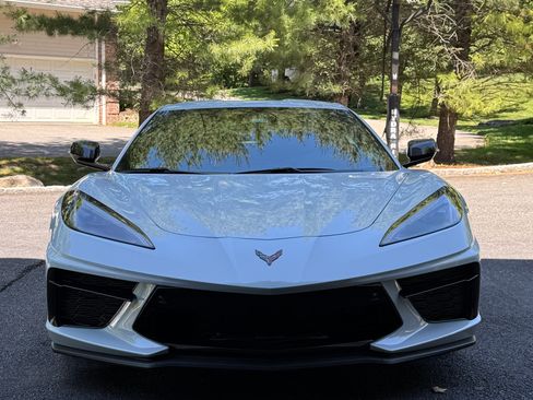 Used 2024 Chevrolet Corvette Stingray Preferred Cpe w/ Z51 Performance Package RWD image 9