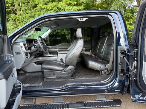 Used 2024 Ford F250 XLT w/ XLT Premium Package AWD/4WD image 8
