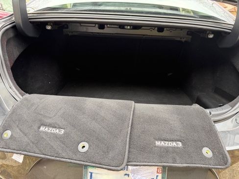 Used 2021 MAZDA MAZDA3 s image 17