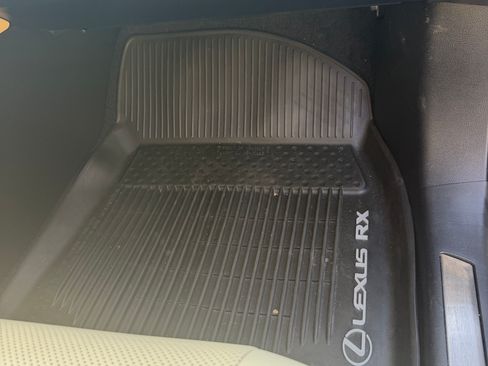 Used 2022 Lexus RX 350L Premium w/ Premium Package AWD/4WD image 8
