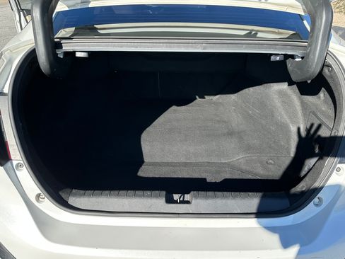 Used 2018 Honda Clarity Touring image 11