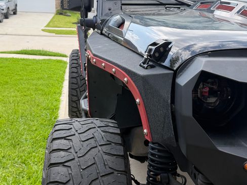 Used 2015 Jeep Wrangler Unlimited Sahara AWD/4WD image 10