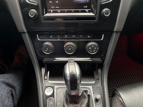 Used 2015 Volkswagen GTI SE w/ Lighting Package (SEL) image 10