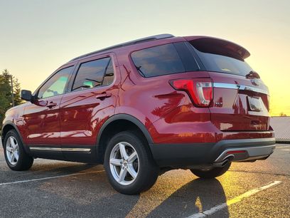 Used 2017 Ford Explorer XLT