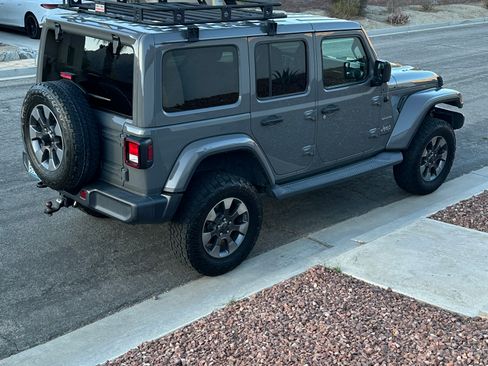 Used 2018 Jeep Wrangler Unlimited Sahara image 1