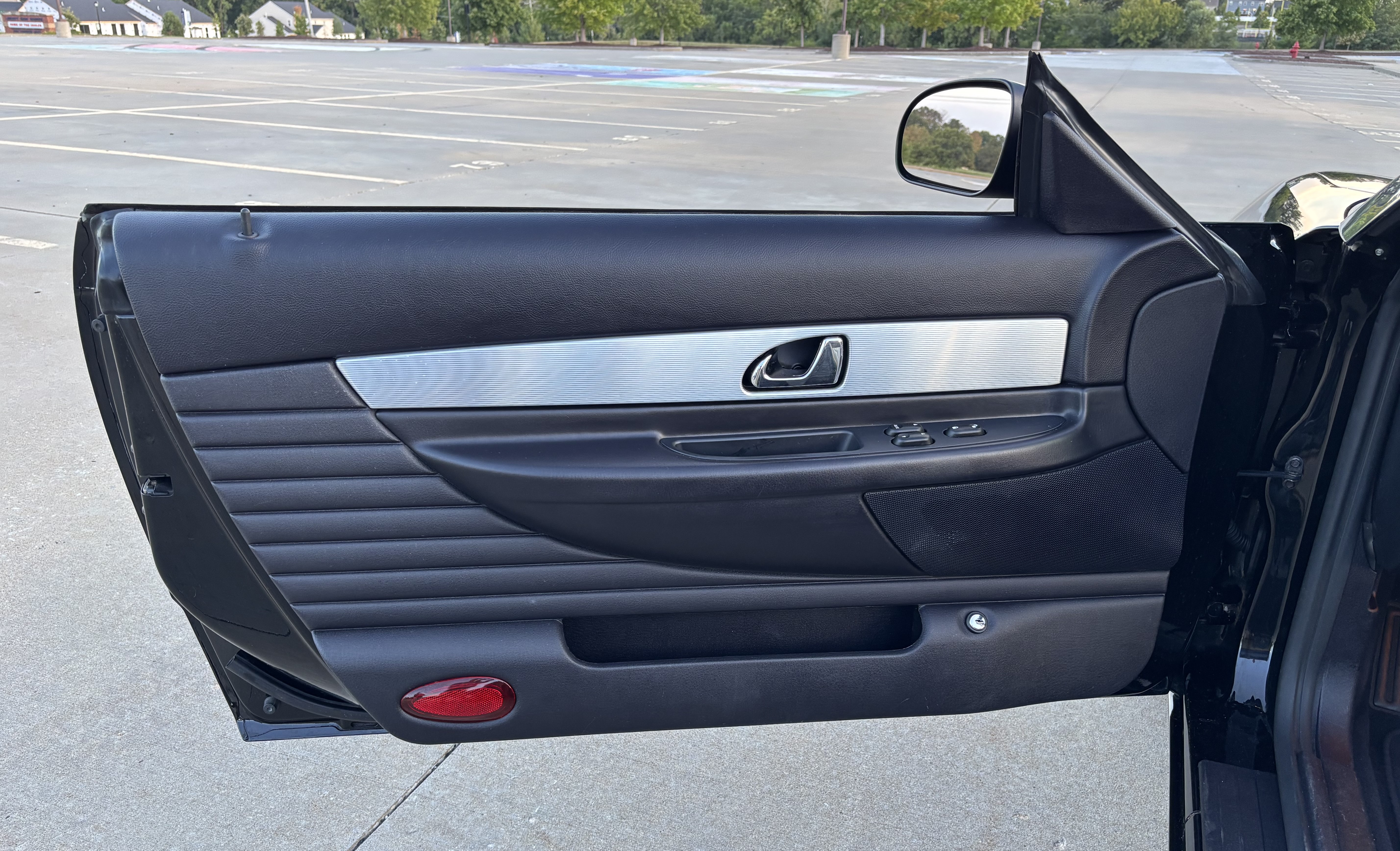 Used 2004 Ford Thunderbird RWD image 28