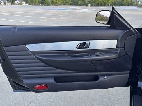 Used 2004 Ford Thunderbird RWD image 28
