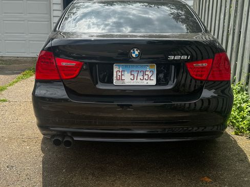 Used 2011 BMW 328i Sedan RWD image 5