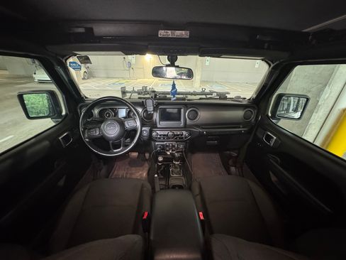 Used 2022 Jeep Wrangler Unlimited Sport AWD/4WD image 17