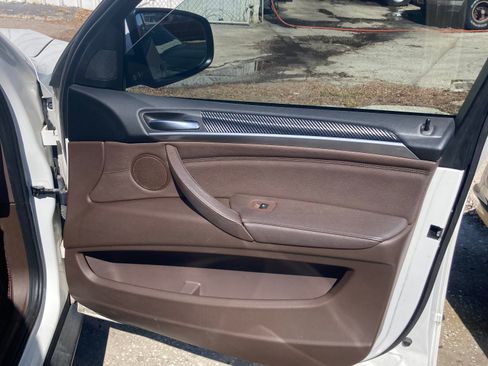 Used 2011 BMW X5 xDrive35d image 14