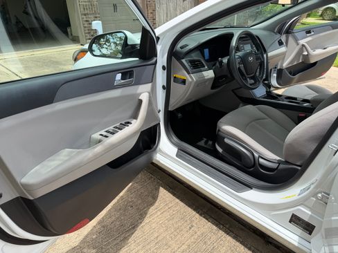 Used 2017 Hyundai Sonata SE FWD image 23