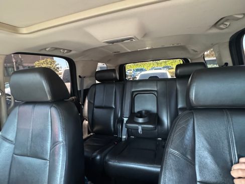 Used 2007 Chevrolet Tahoe LT w/ LT Preferred Equipment Group RWD image 8
