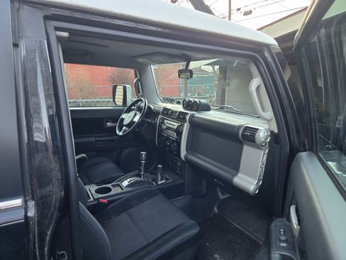 Used 2008 Toyota FJ Cruiser 4WD image 5