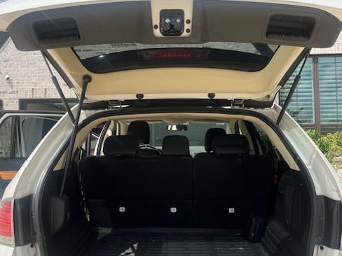 Used 2010 Lincoln MKX AWD image 11