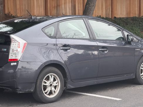 Used 2010 Toyota Prius Two image 4