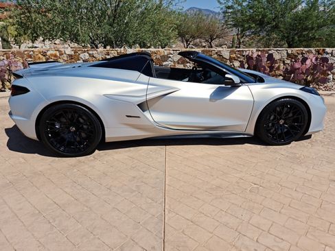 Used 2024 Chevrolet Corvette E-Ray w/ Stealth Interior Trim Package image 5