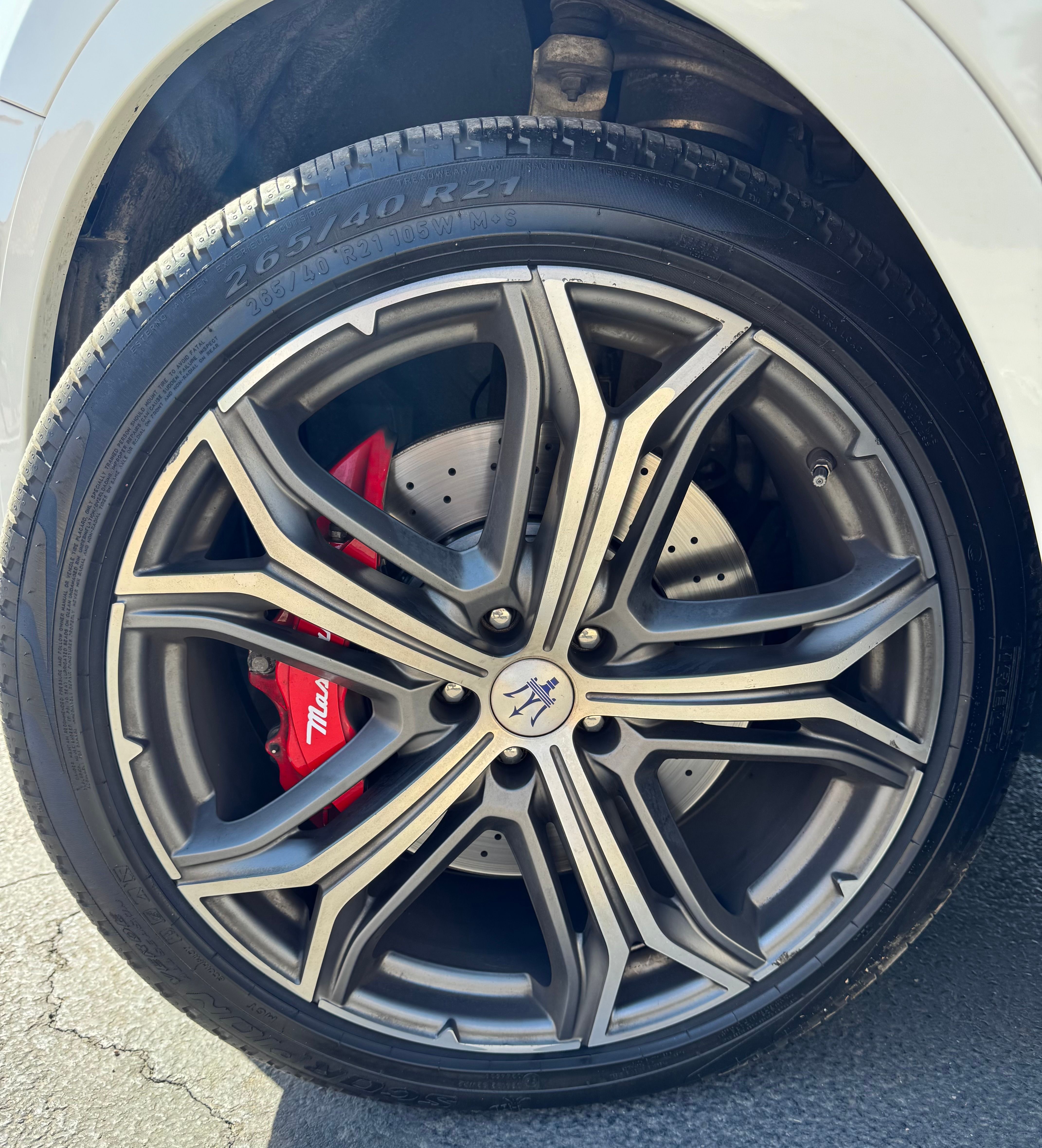 Used 2019 Maserati Levante GTS AWD/4WD image 14