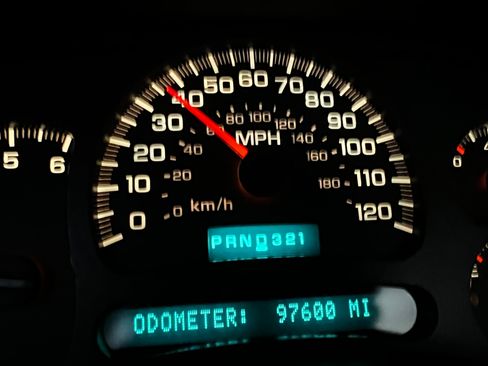 Used 2004 GMC Sierra 1500 W/T image 10