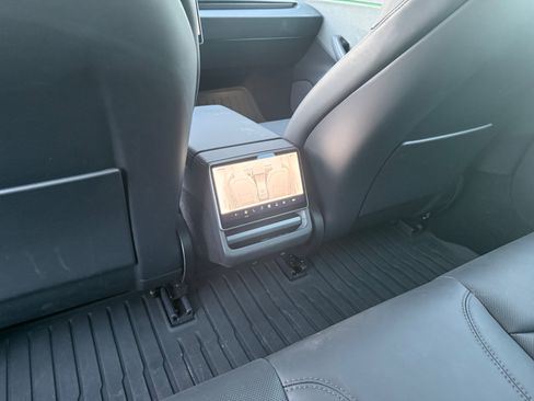 Used 2025 Tesla Model 3 Long Range image 18