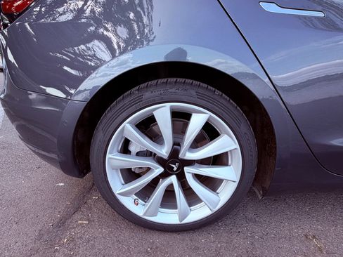 Used 2020 Tesla Model 3 Standard Range Plus RWD image 23