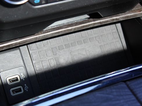 Used 2018 Ford Expedition Limited w/ Equipment Group 302A image 21