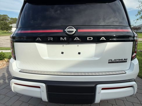Used 2025 Nissan Armada Platinum Reserve RWD image 15