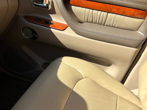 Used 2001 Lexus LX 470 4WD image 14