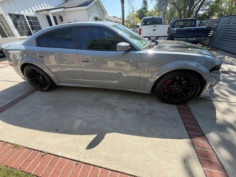 Used 2022 Dodge Charger SRT Hellcat image 4