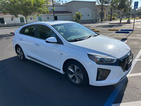 Used 2019 Hyundai Ioniq Limited image 2