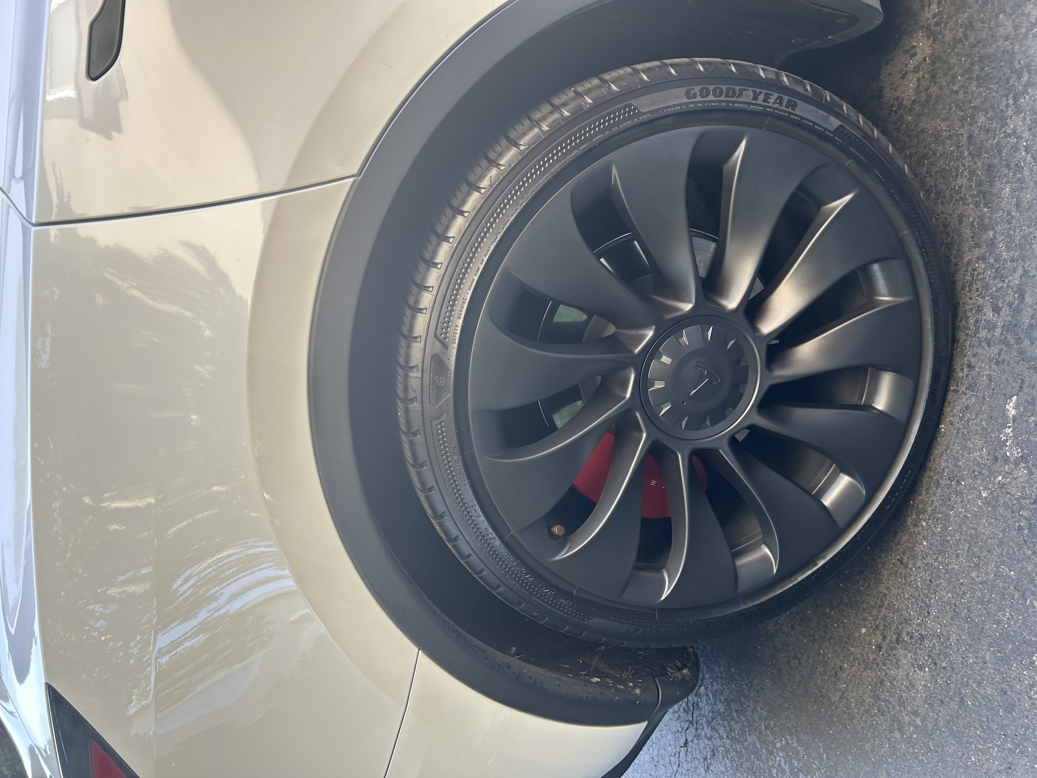 Used 2023 Tesla Model Y Performance AWD/4WD image 11