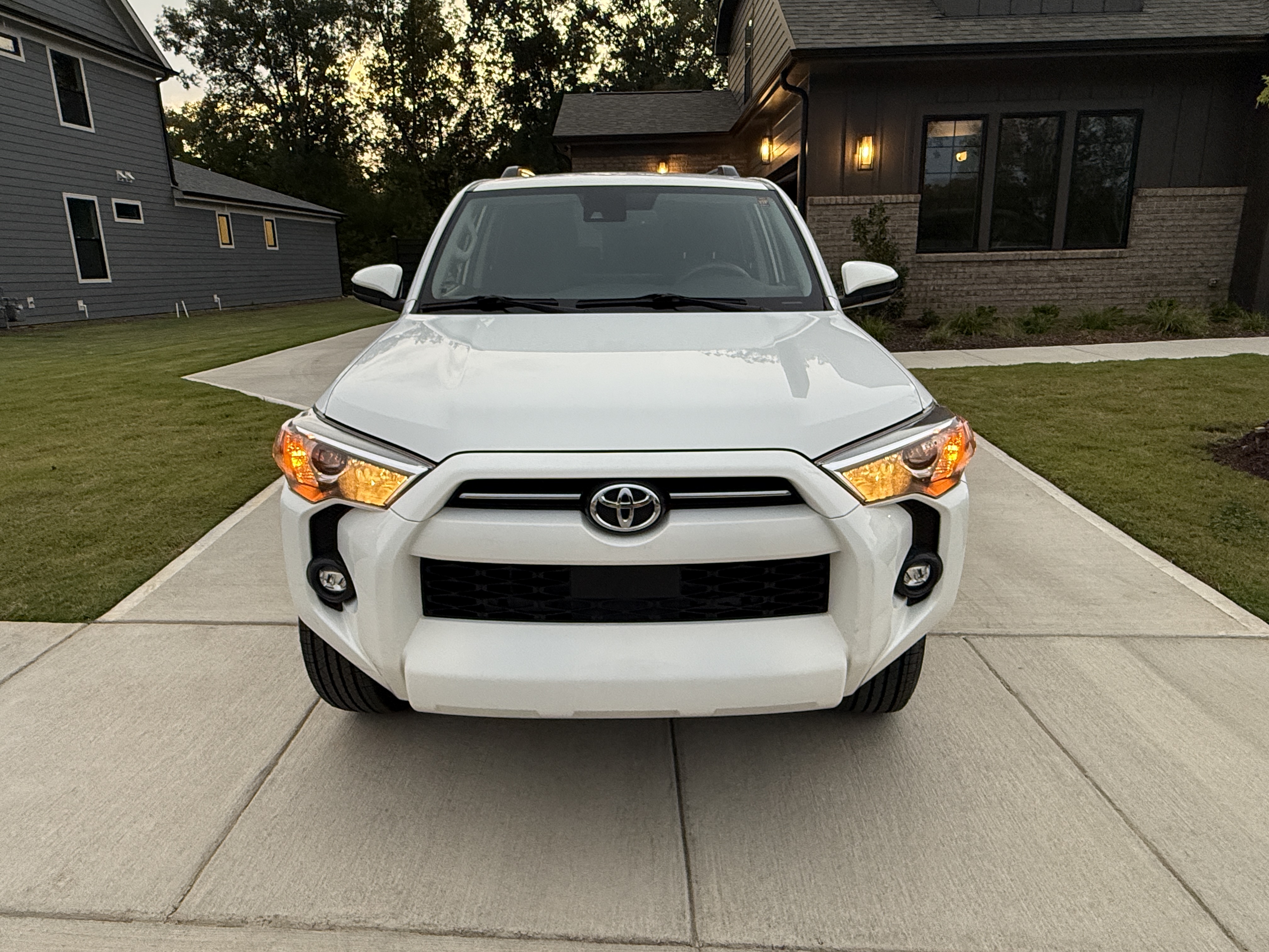 Used 2023 Toyota 4Runner SR5 RWD image 10