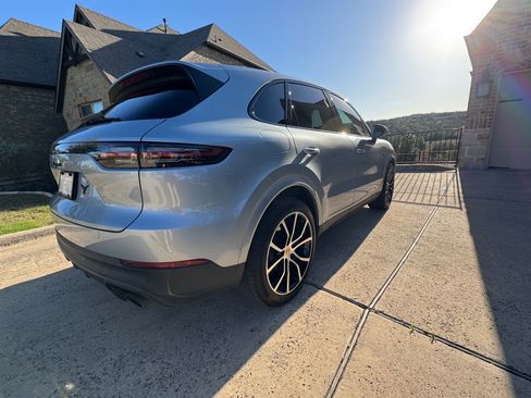 Used 2022 Porsche Cayenne E-Hybrid AWD/4WD image 13