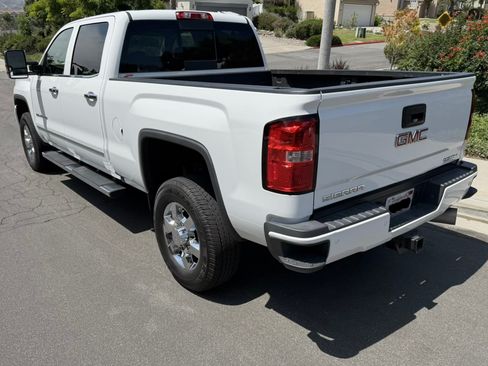 Used 2019 GMC Sierra 3500 Denali w/ Duramax Plus Package AWD/4WD image 4