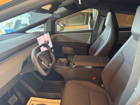 Used 2026 Tesla Cybertruck AWD Crew Cab image 8