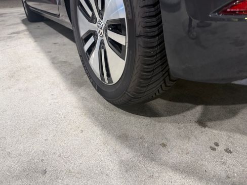 Used 2019 Volkswagen e-Golf SEL Premium FWD image 11