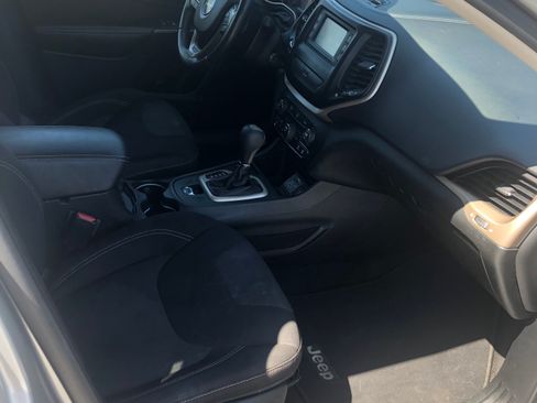 Used 2015 Jeep Cherokee Latitude image 13